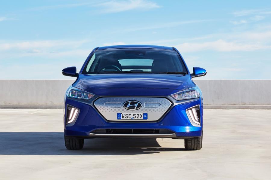  Hyundai IONIQ electric (AE) 2019 года  (AU) (фото 3 из 35)